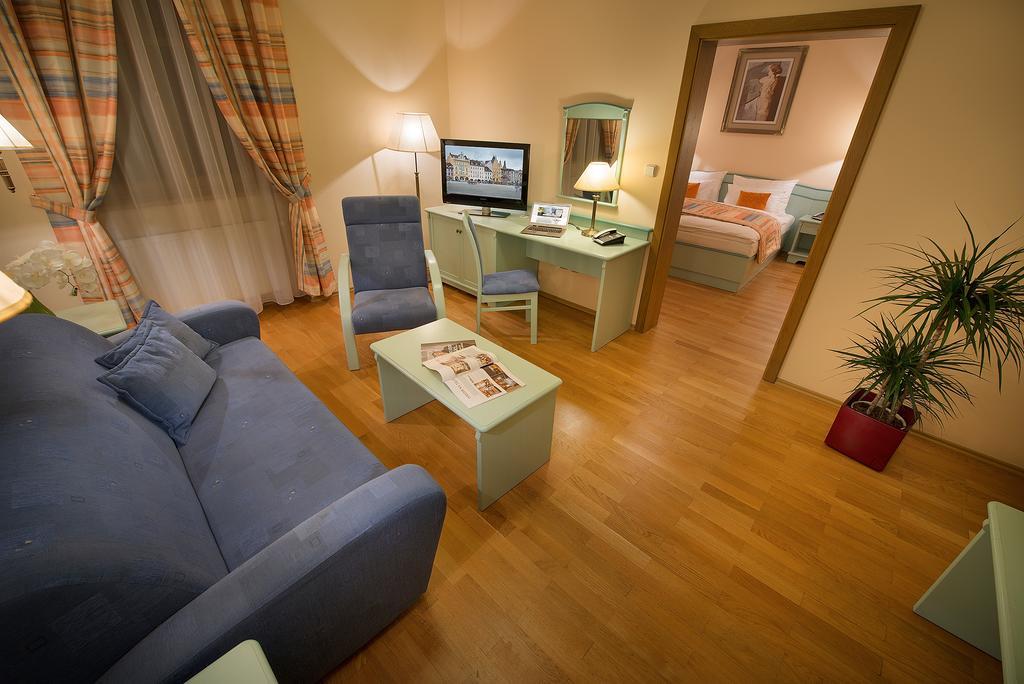 Old Town Bed & Breakfast Ceske Budejovice Exterior foto