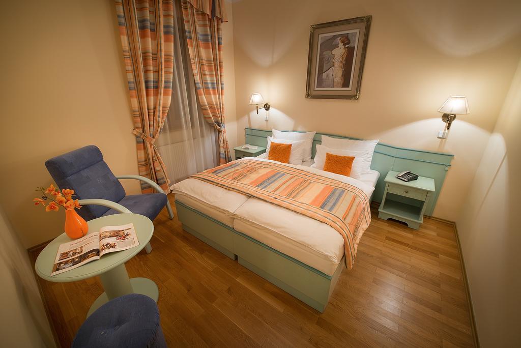 Old Town Bed & Breakfast Ceske Budejovice Exterior foto