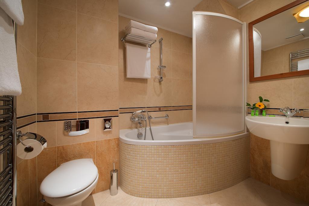 Old Town Bed & Breakfast Ceske Budejovice Quarto foto